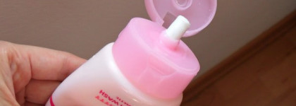 Rosette Hello Kitty Collagen Wash  умываемся кошко-пенкой