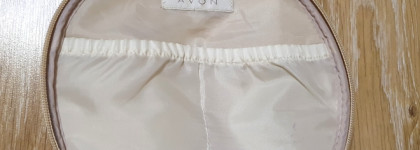 Моя косметичка Avon в стиле Pin-up для уходовой косметики в путешествиях: красивая, удобная и вместительная