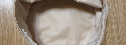 Моя косметичка Avon в стиле Pin-up для уходовой косметики в путешествиях: красивая, удобная и вместительная