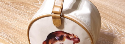 Моя косметичка Avon в стиле Pin-up для уходовой косметики в путешествиях: красивая, удобная и вместительная