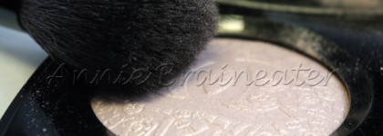 Chanel Poudre Signee De Chanel (Illuminating Powder)