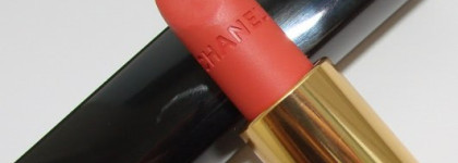 Chanel Rouge Allure Velvet (La Ravissante 32)