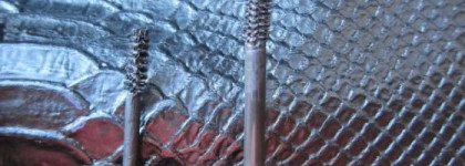 Le 2 de Guerlain Mascara. Сравнение черной и темно-фиолетовой тушей