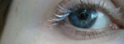 Три штучки для макияжа