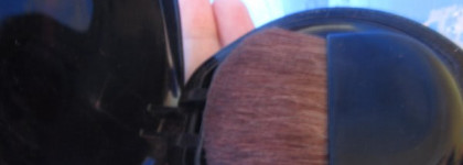 Две пудры Shiseido & Clarins и одни румяна Bourjois