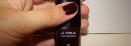 Chanel Le Vernis Nail Colour - Rouge Noir 18