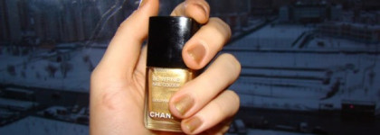 Лаковый край - лаки для ногтей Chanel Le Vernis Gold Fingers, 541 Tentation и 549 Distraction