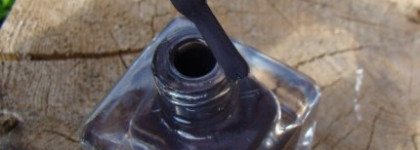 Estee Lauder Pure Color Nail Laquer в оттенке C5 Molten Lava