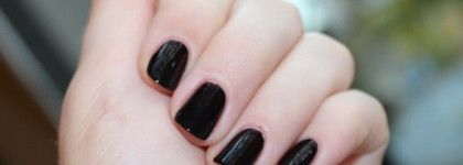 Estee Lauder Pure Color Nail Lacquer Black Iris