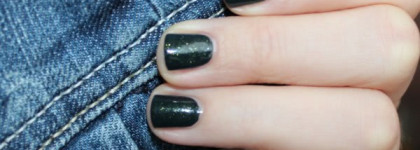 OPI Live and Let Die D17 - Skyfall Collection