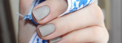 Deborah Lippmann Waking Up in Vegas & Essie Master Plan