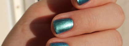 Chanel Le Vernis Nail Colour 657 Azure