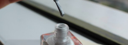 Estee Lauder Pure Color Nail Lacquer 19 Oyster Cult