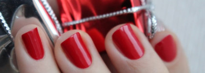 Chanel Le Vernis Nail Colour 677 Rouge Rubis