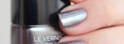 Chanel Le Vernis Nail Colour Sweet Star