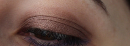 Chanel Stylo Eyeshadow Fresh Effect Eyeshadow 147 Caroube & 107 Campanule