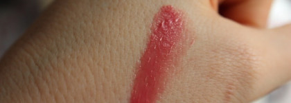 Крылья, ноги, главное - губы