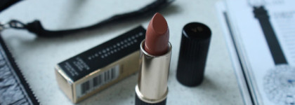 Estee Lauder x Victoria Beckham Eye Kajal & Lipstick
