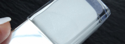 In White We Trust - Dior Vernis Nail Lacquer 002 Optic White