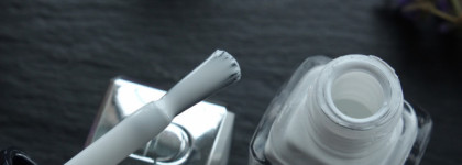 In White We Trust - Dior Vernis Nail Lacquer 002 Optic White