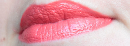 MAC Vamplify Lipgloss Everybody's Talking