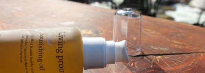 Living Proof No Frizz Nourishing Oil