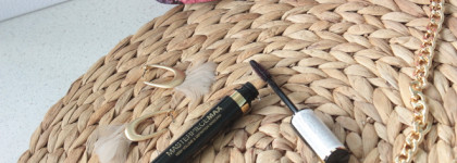 Max Factor Make up