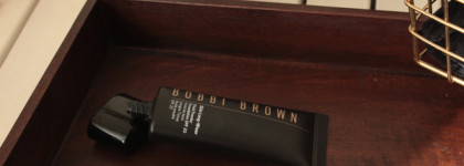Bobbi Brown Skin Long-Wear Fluid Powder Foundation SPF20 N-042 Beige и его сравнение с другими тональными средствами бренда