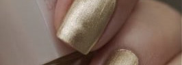 Совсем не модный лак: Isa Dora gold sparkles и неудачное дополнение Rimmel Star kissed