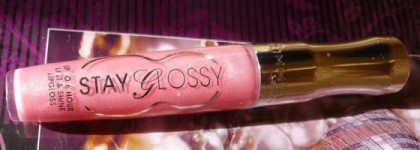 Весеннее кокетство с блеском для губ Rimmel Stay Glossy 140 always lovely