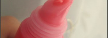 Essence Glossy Lipbalm cherry kiss