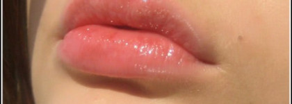 Essence Glossy Lipbalm cherry kiss