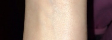 В предверии лета с  Silky shimmering balm Bathina «Take a Picture it Lasts Longer» от Benefit