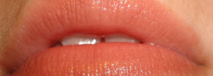 Внимание!Розыск!Разыскивается персиково-розовый лак под помаду Clinique (фото помады прилагается)