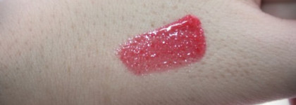 Блеск для губ Revlon colorbust в оттенке 006 Strawberry Fraise