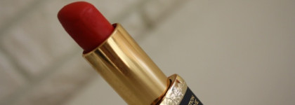 Любовная любовь или матовая помада L'oreal Color Riche Collection Exclusive Pure Reds by J Lo