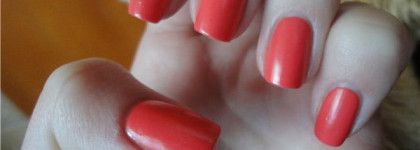 Непривычный красный или лак  Orly Retro Red