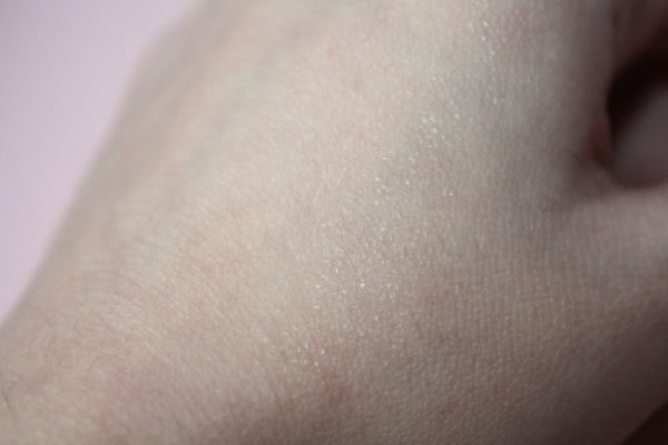 One essential восстанавливающая сыворотка для кожи лица выводящая токсины