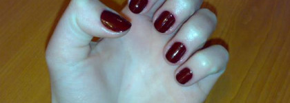 Ноготки с градусом или лак цвета красного вина