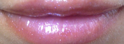 Блеск для губ от Gosh Light'n Shine Lip Glaze №04