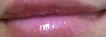 Блеск для губ от Gosh Light'n Shine Lip Glaze №04