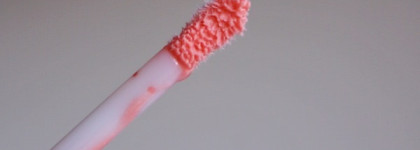 Блеск для губ Lancome Gloss In Love Sparkling Lipglaze №146 (Peach Show)