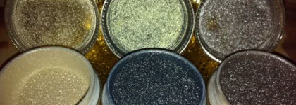 Как приручить рассыпчатые тени? А также свотчи всех моих рассыпчатых теней!