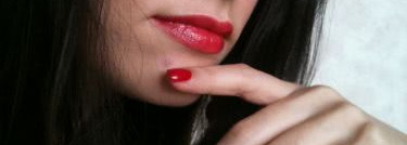 Guerlain Rouge G Serie Noire Jewel Lipstick compact оттенок 24 Rouge Sensuel