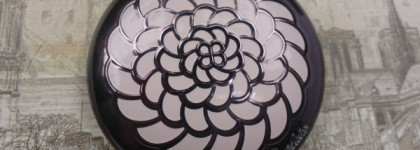 Мое сердце отдано Guerlain. Guerlain Meteorites Compact