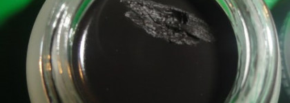 Моя новая палочка-выручалочка:  Maybelline Eyestudio Lasting Drama Gel Eyeliner #01 Black