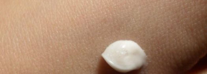 Крем для кожи вокруг глаз Isolift от Uriage