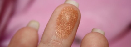 The Body Shop- шиммер #01 bronze shade: golden bronze