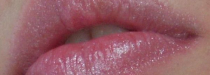 Враг мужчин и любовь всех женщин - блеск для губ!