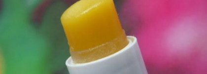 Одежка для губ: бальзамы и гигиенические помады